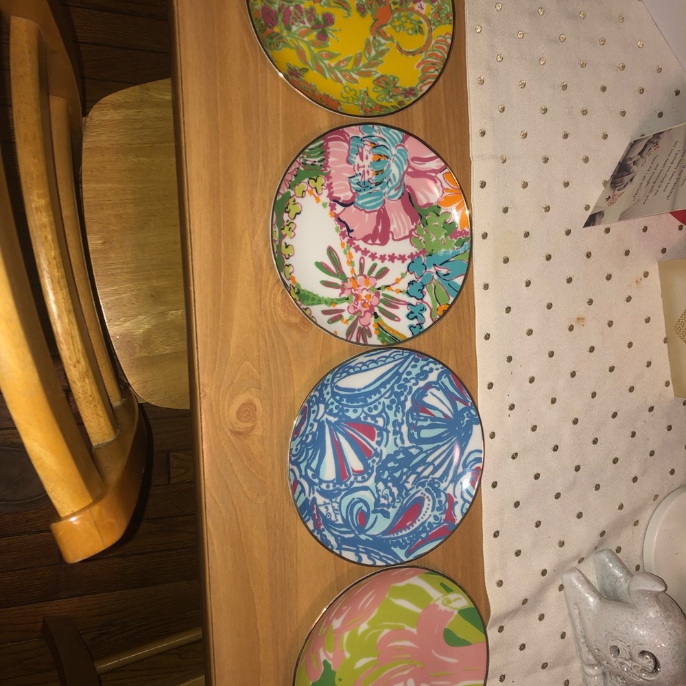 Lily for target plates